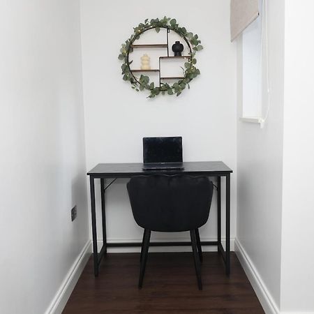 شقة Watford Luxury 1 Bed Flat - Free Parking المظهر الخارجي الصورة