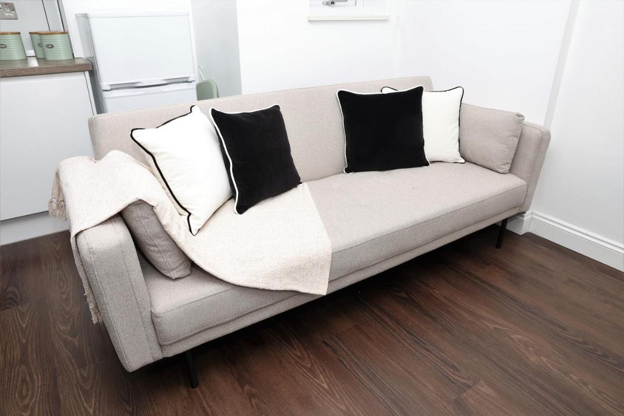 شقة Watford Luxury 1 Bed Flat - Free Parking المظهر الخارجي الصورة